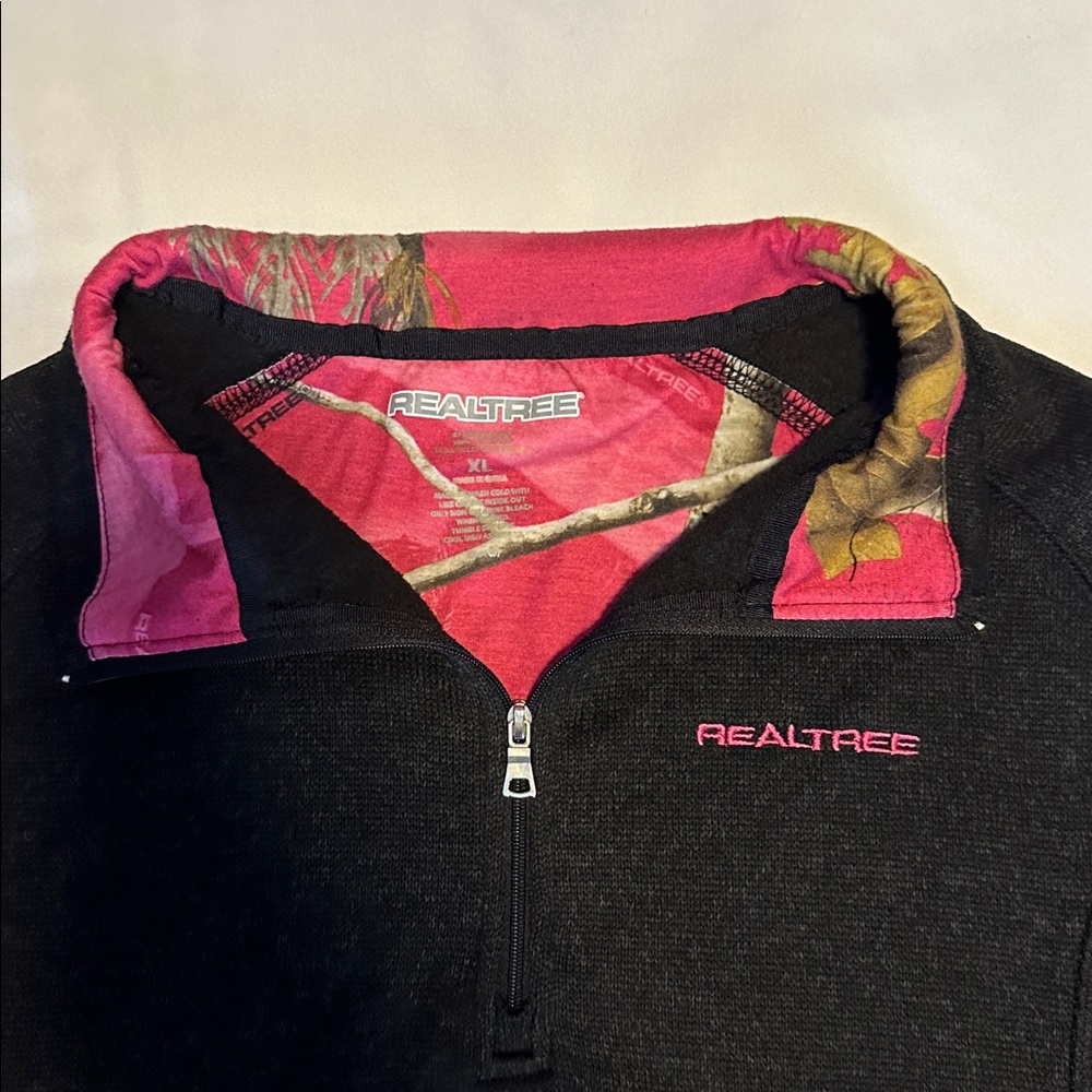 Realtree Pink and Black Pullover - Picture 3 of 5